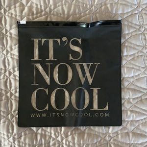 It’s Now Cool Plastic Travel / Wet Zipper Pouch